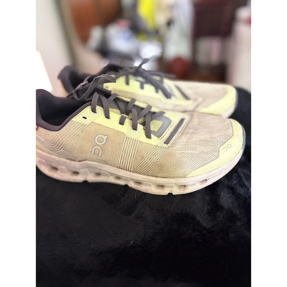 On Cloudstratus Mens Running Shoes Tan Lime Green CloudTec Sneakers US 10 EU 44